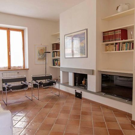 Appartamento Donella Con Parcheggio Privato Сан-Джиминьяно Экстерьер фото