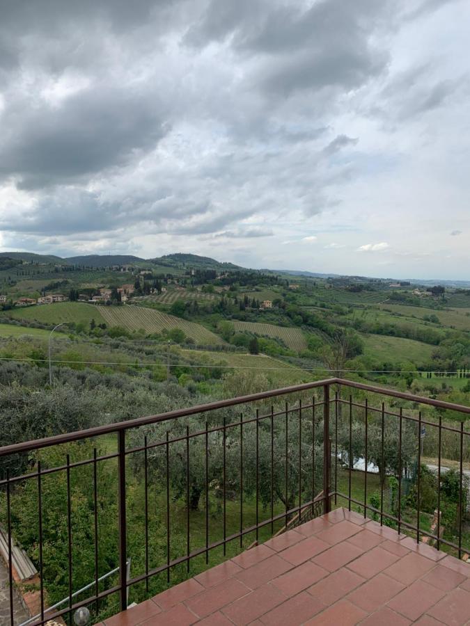 Appartamento Donella Con Parcheggio Privato Сан-Джиминьяно Экстерьер фото